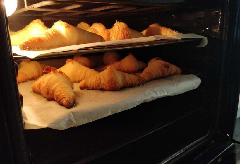 مبيت وإفطار Villa Chateau Les Terrasses, Tamaris, Vues Mer Exceptionnelles Au Calme, Mer Et Plage à 2mn à Pied