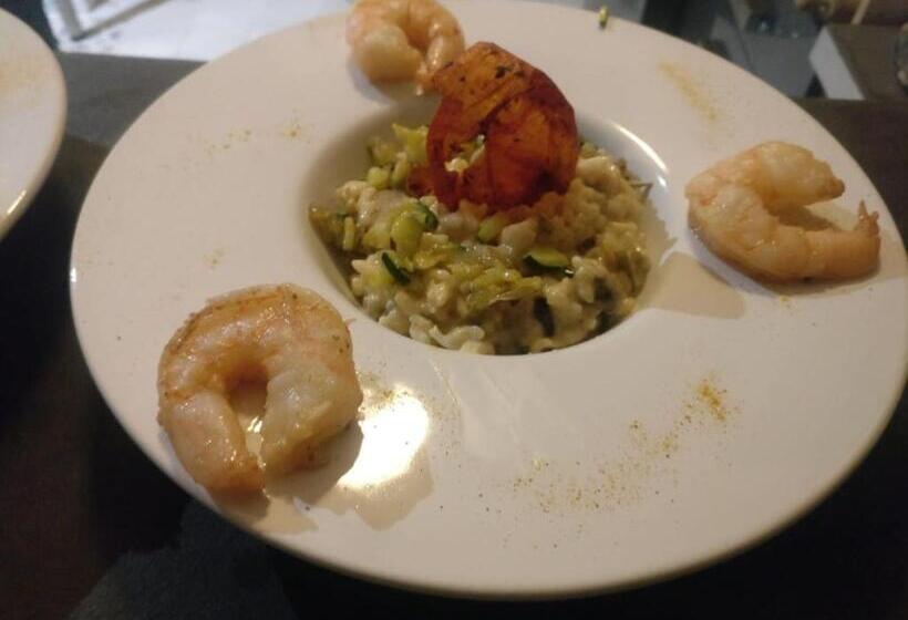 مبيت وإفطار Villa Chateau Les Terrasses, Tamaris, Vues Mer Exceptionnelles Au Calme, Mer Et Plage à 2mn à Pied