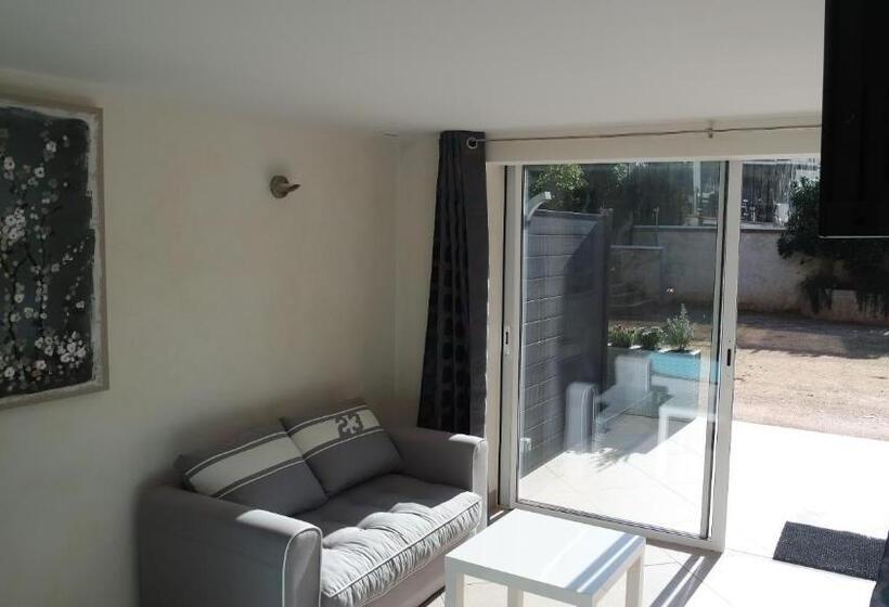 ベッドアンドブレックファースト Villa Perle De La Mer