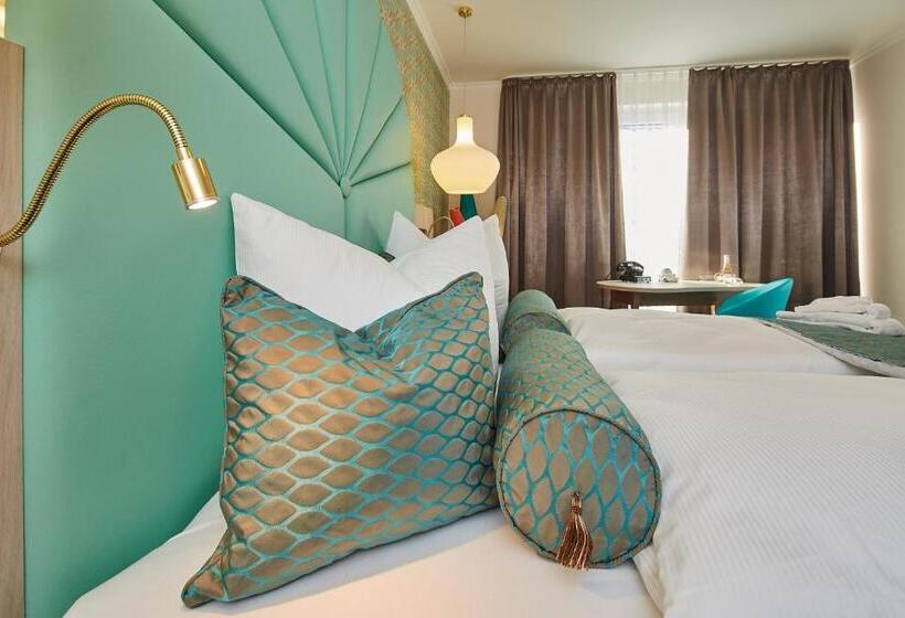 Bernstein Hotel 50`s Seaside Motel