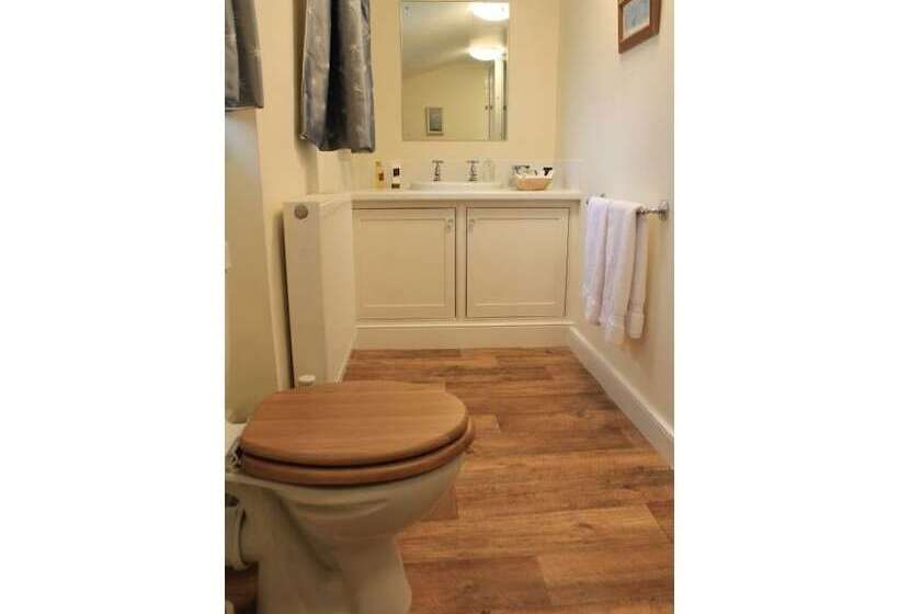 Church Farmhouse B & B