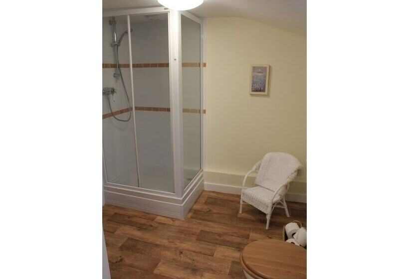 Church Farmhouse B & B