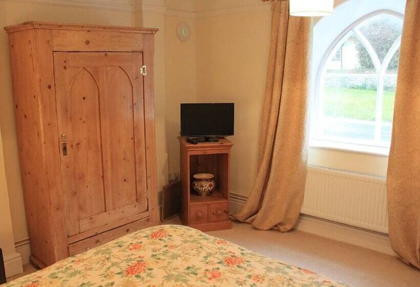 Church Farmhouse B & B