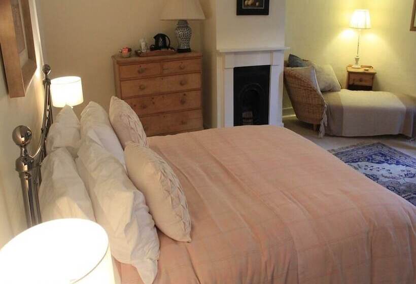 Church Farmhouse B & B