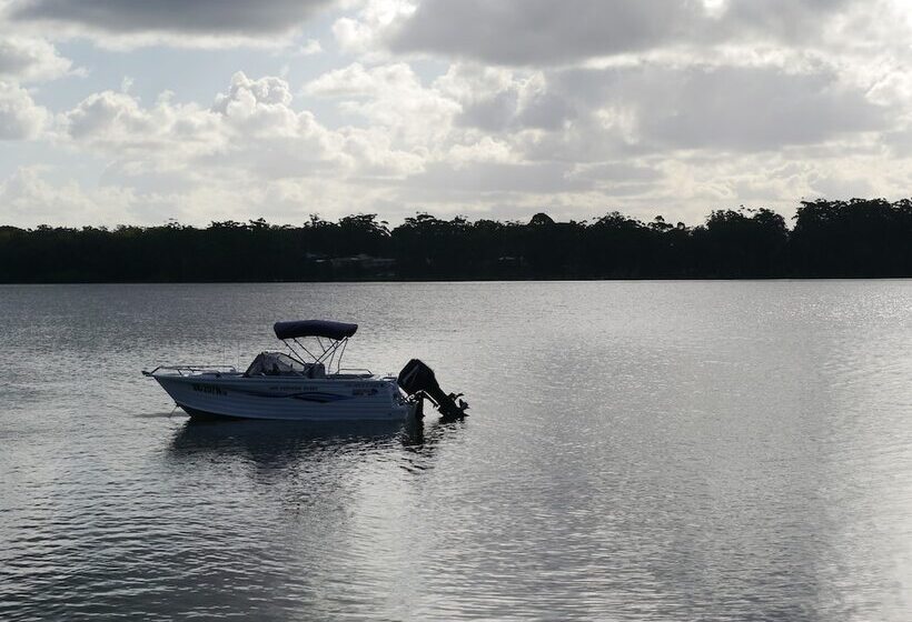 Dungowan Waterfront Apartments