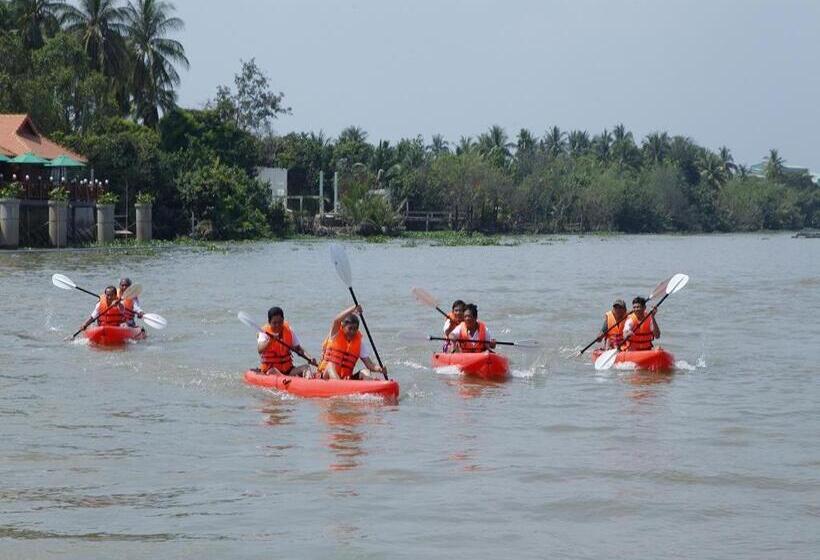 Forever Green Resort