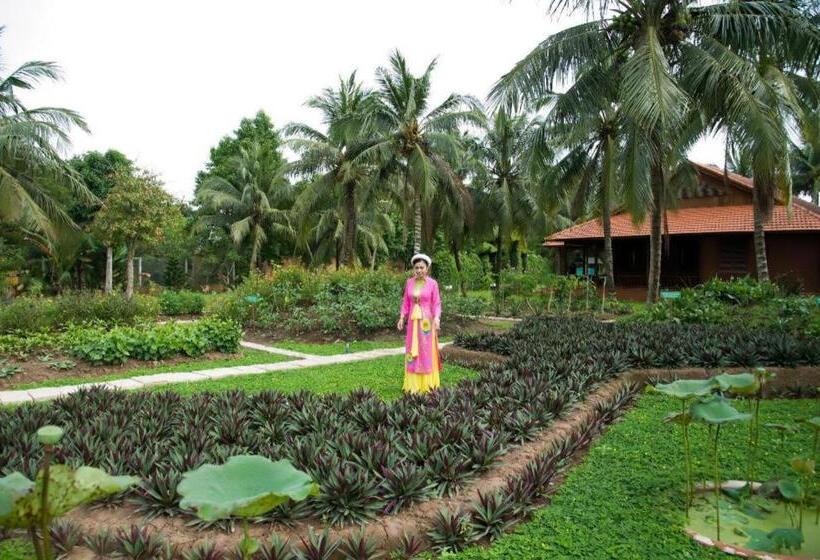 Forever Green Resort