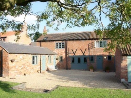 簡易ホテル The Crown & Plough