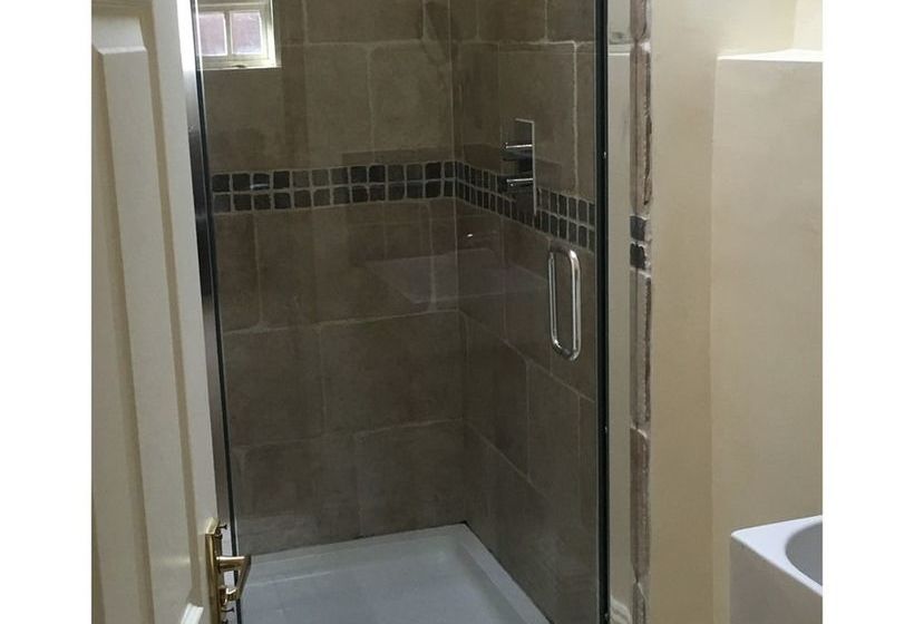 簡易ホテル The Crown & Plough