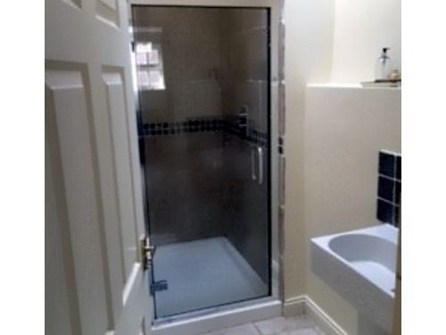 簡易ホテル The Crown & Plough