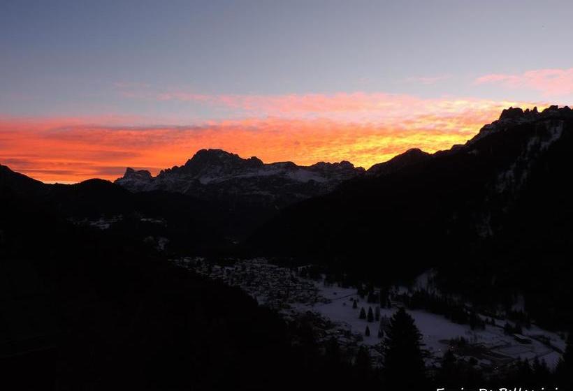 ホテル Albergo Ombrettola