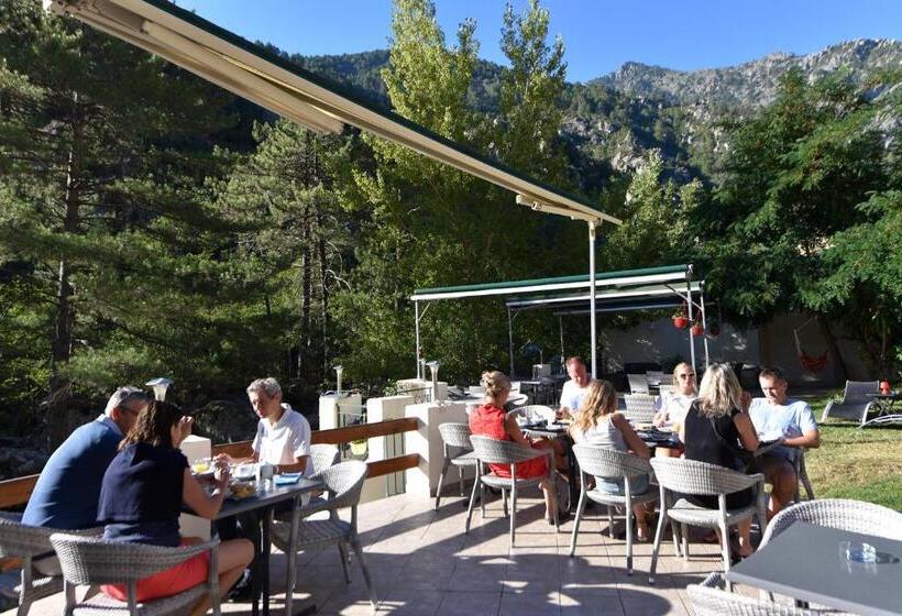 בית מלון כפרי Arena Restaurant Le Refuge