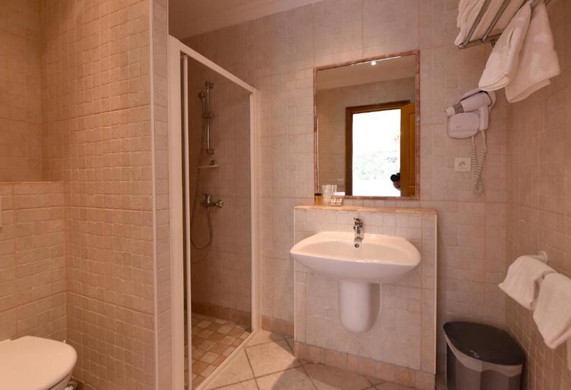 בית מלון כפרי Arena Restaurant Le Refuge