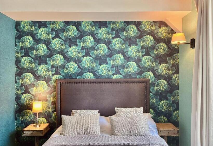 ホテル Des Basses Pyrenees  Bayonne