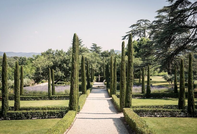 Отель Domaine De Fontenille