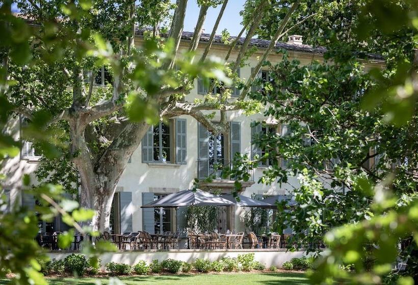 Отель Domaine De Fontenille