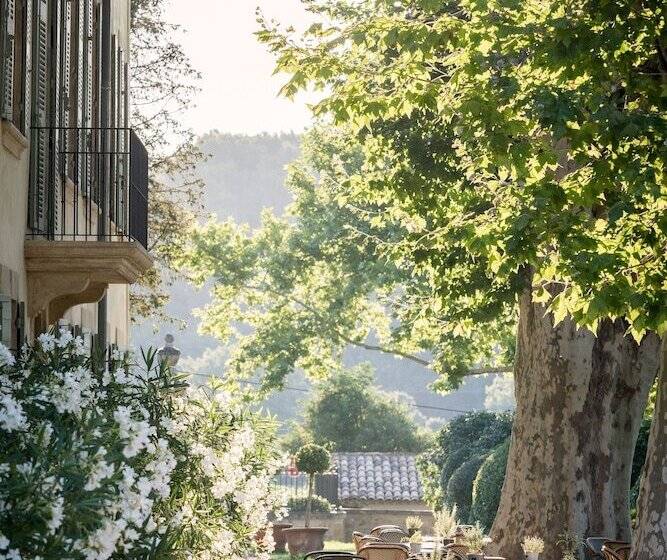 Отель Domaine De Fontenille