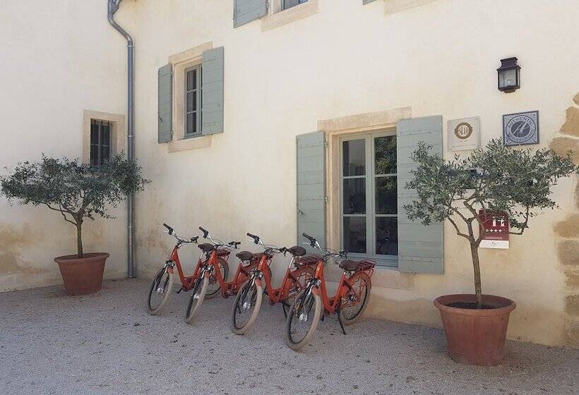 Отель Domaine De Fontenille