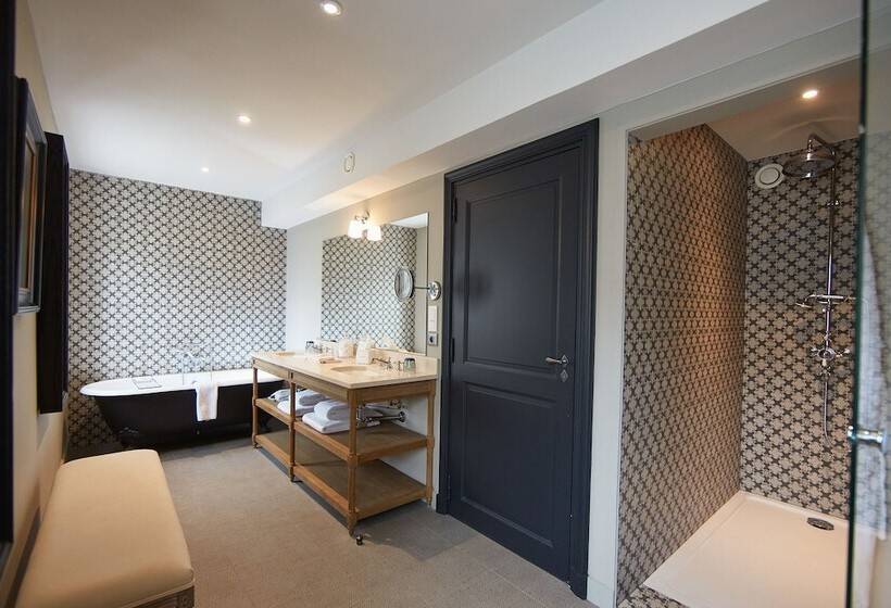 Отель Domaine De Fontenille