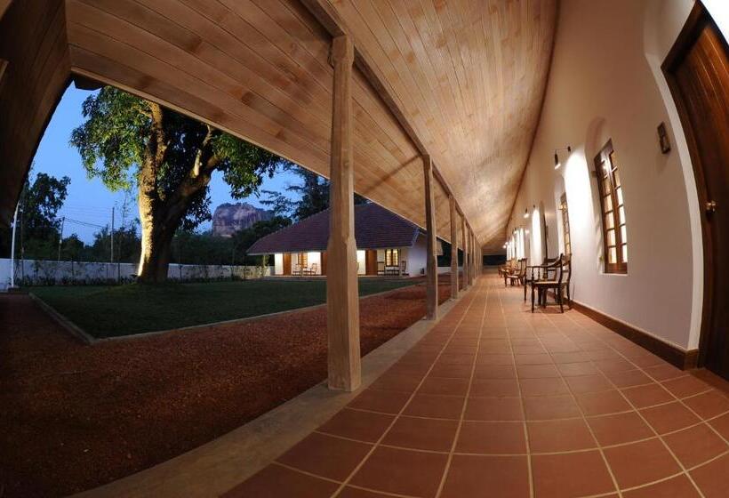 Отель Ekho Sigiriya