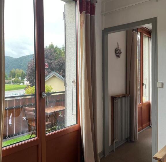 호텔 Hôtel Au Feu De Bois Bar à Vin Le 1605