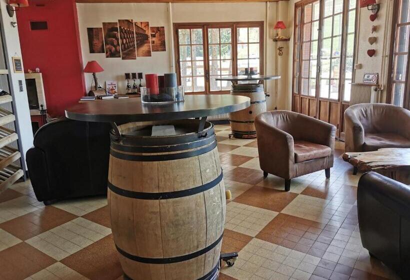 호텔 Hôtel Au Feu De Bois Bar à Vin Le 1605