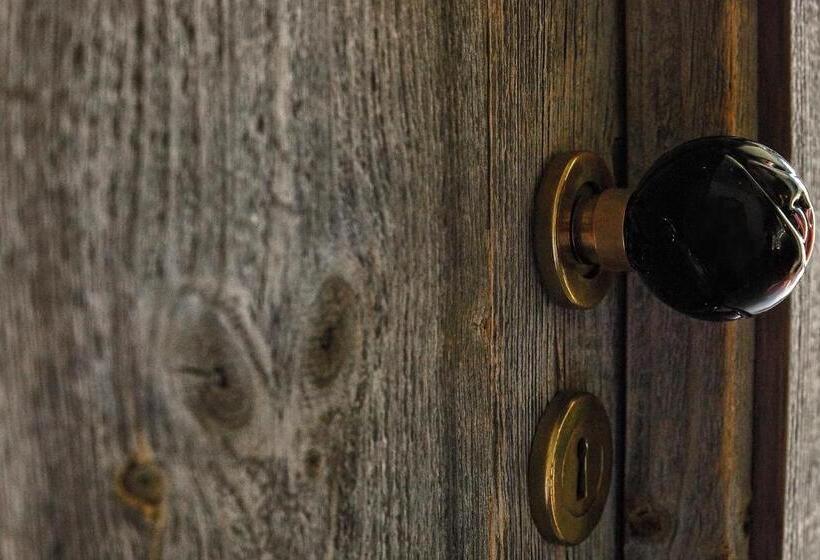 Отель Hôtel E Tre Stelle