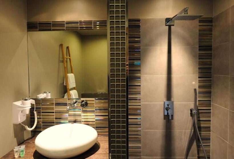 Отель Hôtel E Tre Stelle