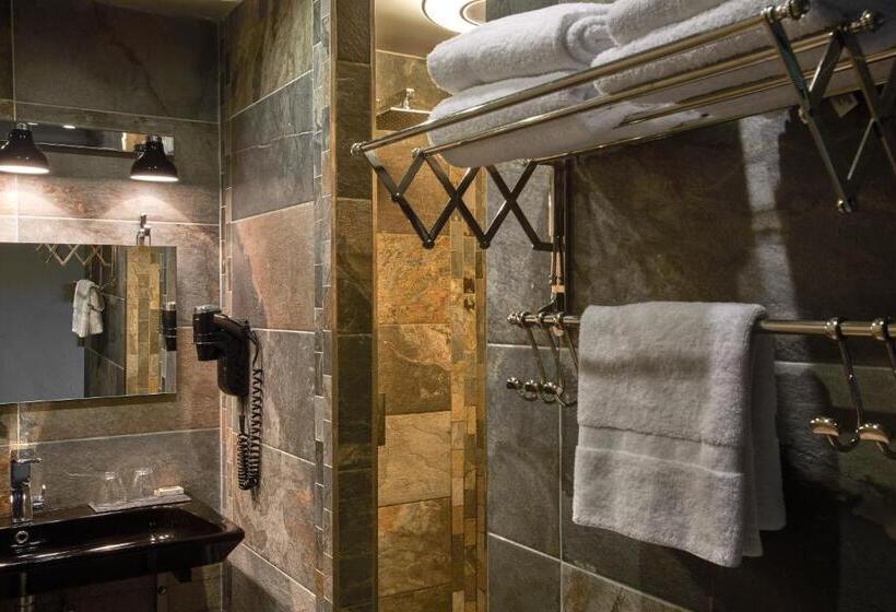 Отель Hôtel E Tre Stelle