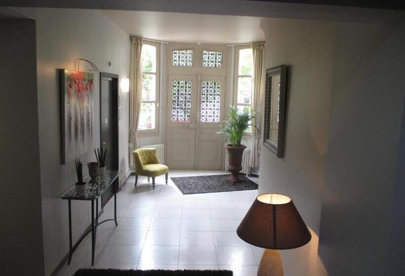 בית מלון כפרי Hôtel Le Saint Martin