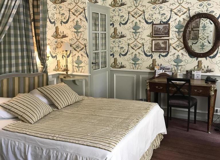 בית מלון כפרי La Bastide Du Cours