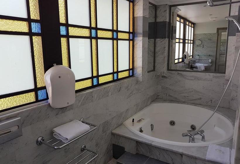 בית מלון כפרי La Bastide Du Cours