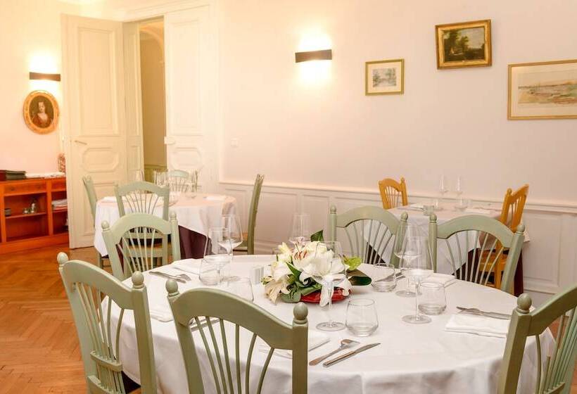 Отель La Tour De Ciron