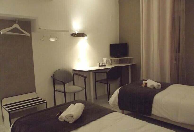 ホテル Hôtel Restaurant Le Hauteville