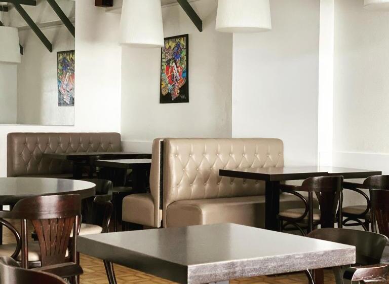 호텔 Le Midi Clermont Cournon