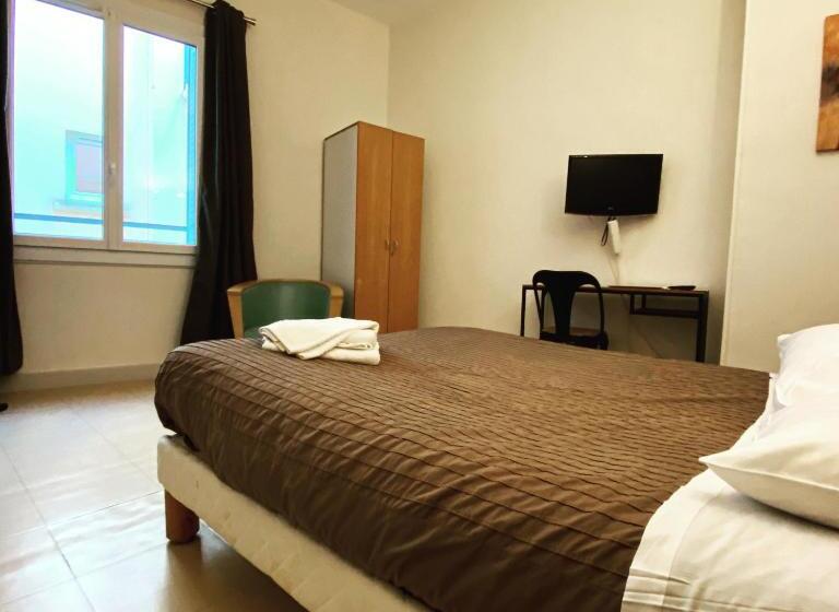 호텔 Le Midi Clermont Cournon