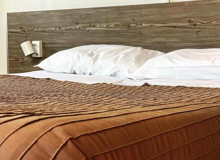 호텔 Le Midi Clermont Cournon