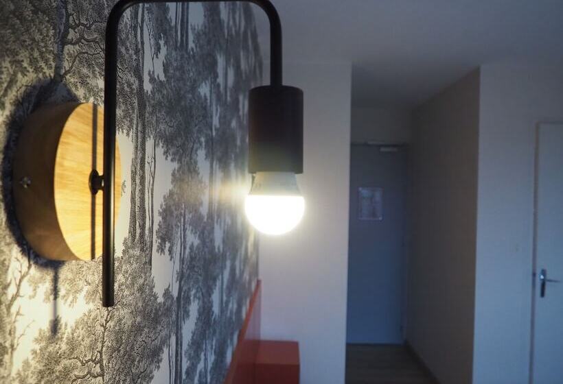 Отель Logis Hôtel Vannes Nord Le Clos Des Hortensias