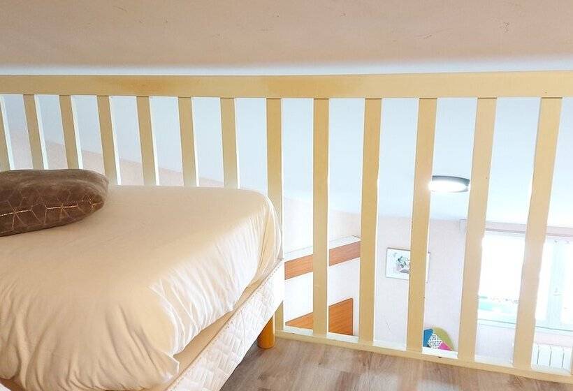 Отель Logis Hôtel Vannes Nord Le Clos Des Hortensias