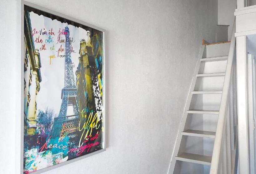 Отель Logis Hôtel Vannes Nord Le Clos Des Hortensias