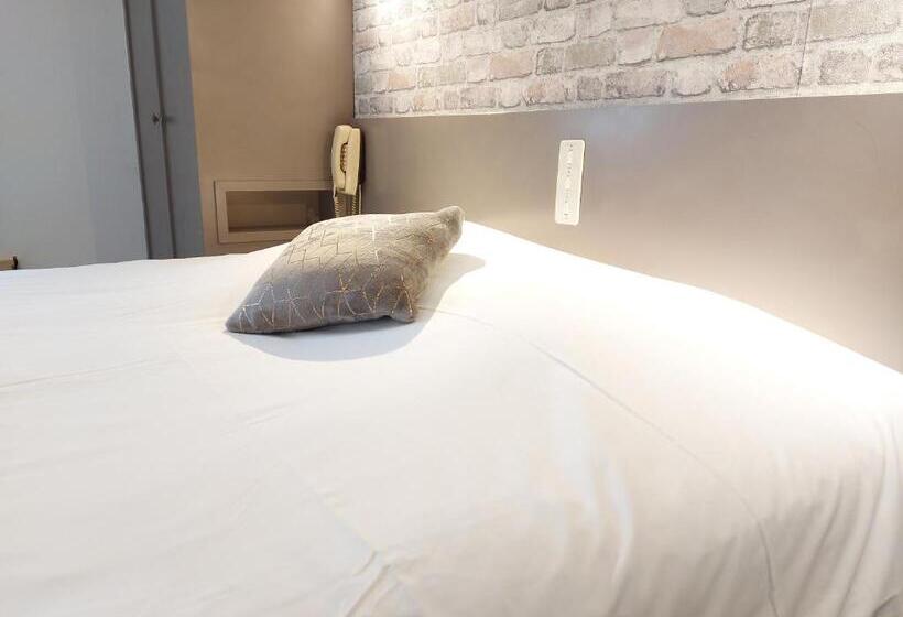 Отель Logis Hôtel Vannes Nord Le Clos Des Hortensias