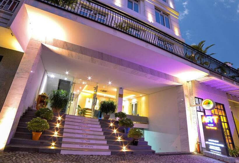 Palmier Hotel   Art House Da Nang