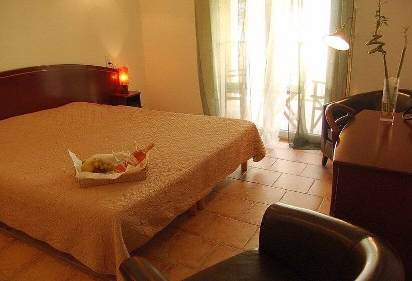 Отель Le Vieux Moulin