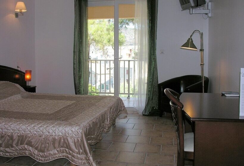 Отель Le Vieux Moulin