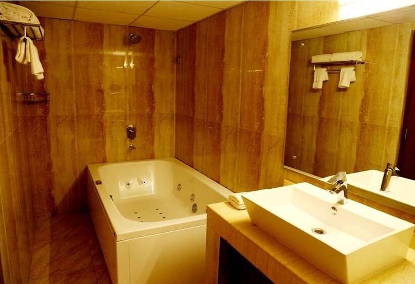 فندق The Ocean Pearl Udupi