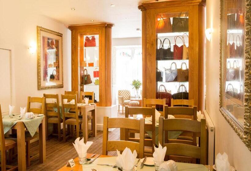 Отель The Royal Alexandra