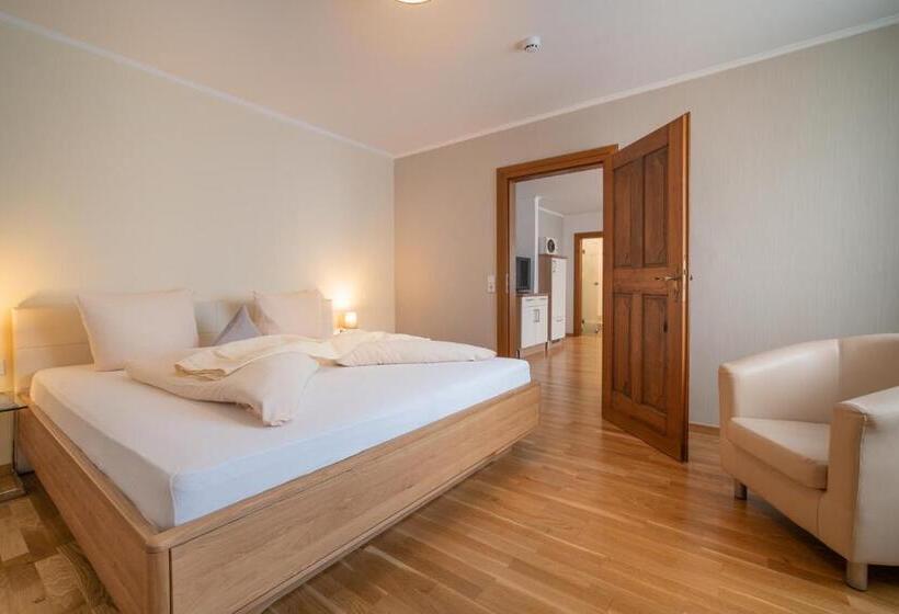 ホテル Weingut  Moselloreley