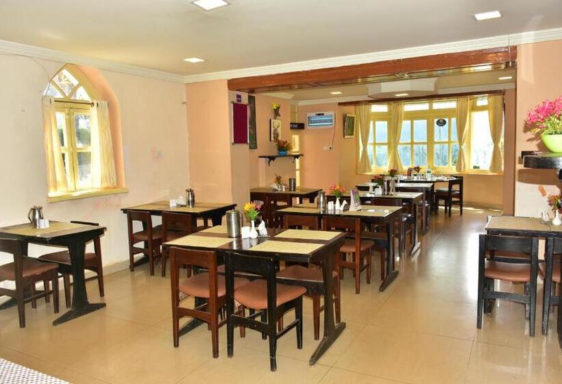 Kstdc Hotel Mayura Sudarshan ,ooty