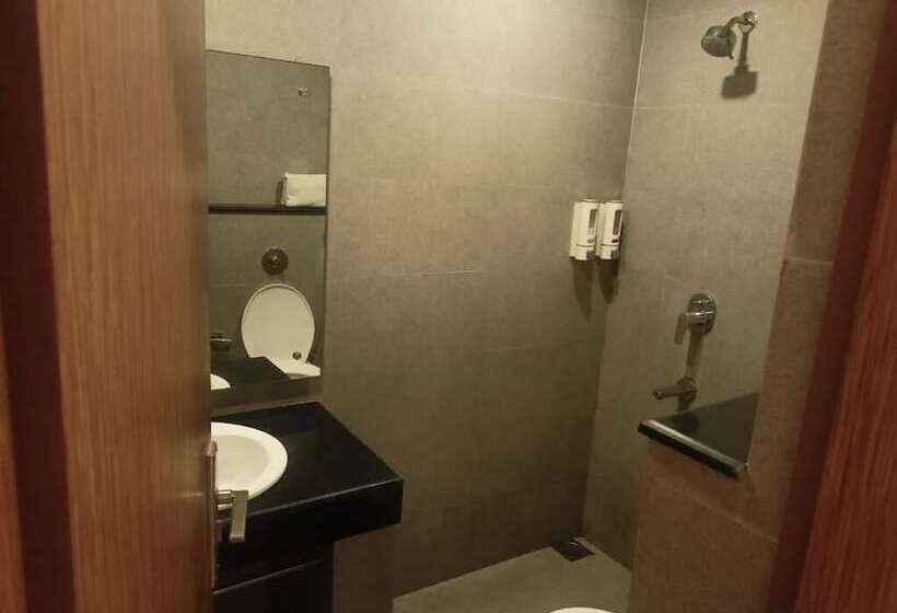 Max Hotels Prayagraj