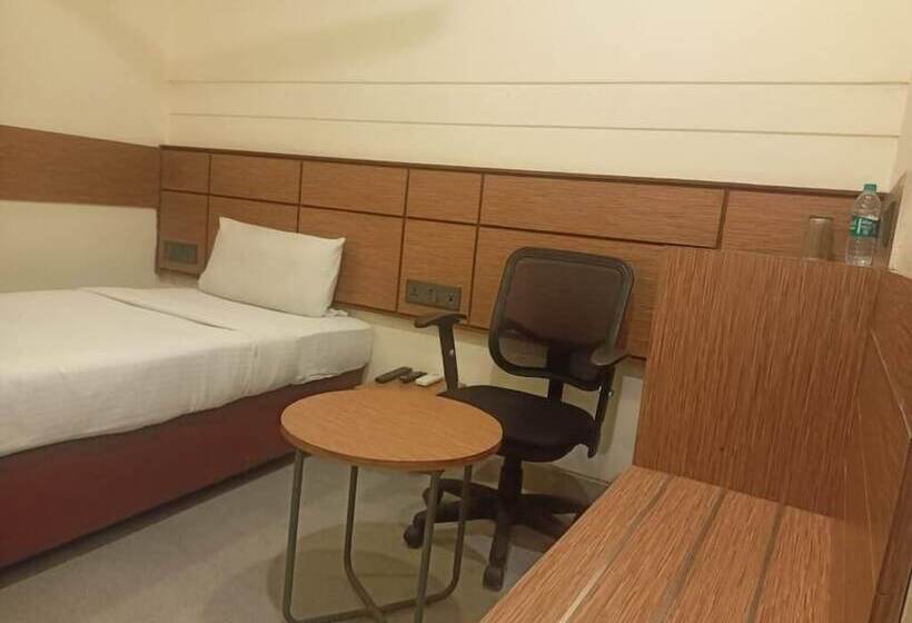 Max Hotels Prayagraj